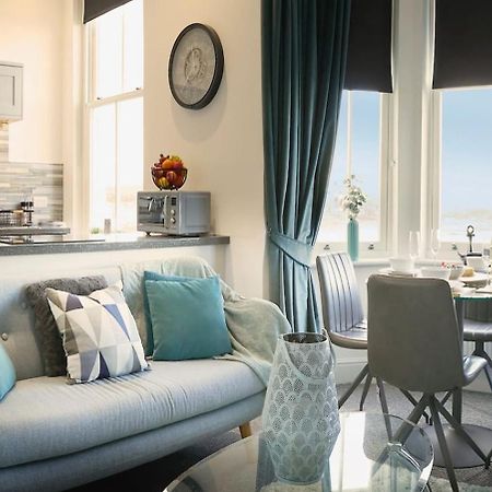 Sea View Serenity Breath Taking Sea View Sleeps 4 Scarborough Exterior photo